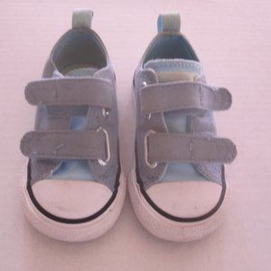 Converse All Star Toddler Shoes Light Blue Canvas. Snap Closure. Size 5.